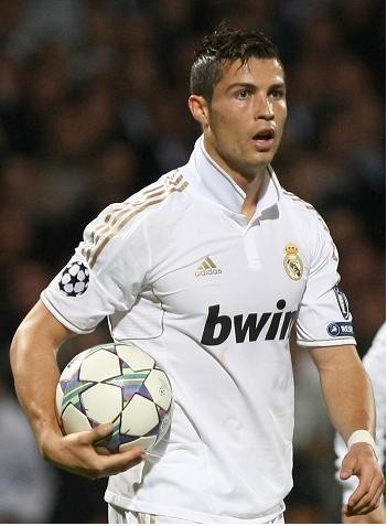 以其卓越的 以其卓越的