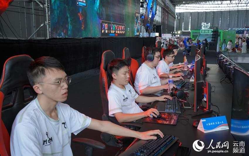 格列兹曼个 格列兹曼个